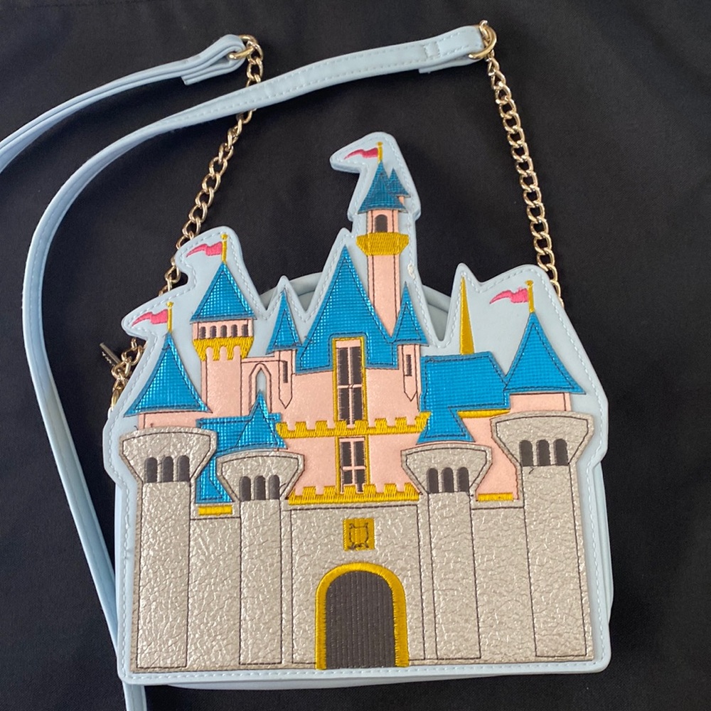 Disney Sleeping Beauty Castle NWOT